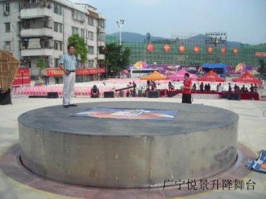 露天旋轉(zhuǎn)升降舞臺