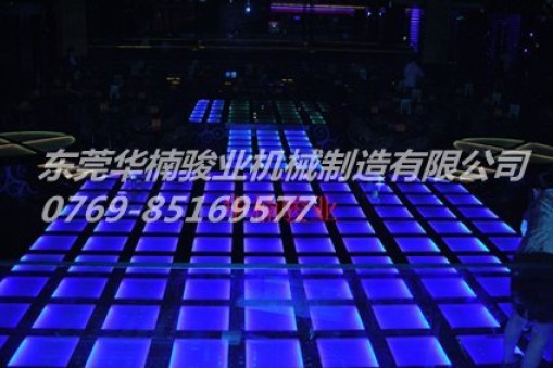 【廠家直銷】供應(yīng)東莞多功能升降舞臺，液壓升降舞臺