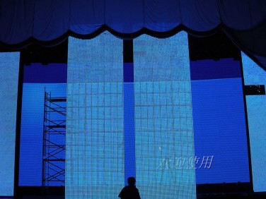 室內(nèi)大型舞臺(tái)彩色led屏幕 定制高清LED戶外廣告翻轉(zhuǎn)顯示屏電子屏