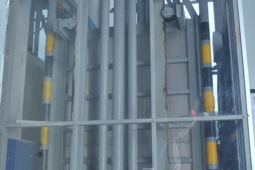 直頂式升降機(jī)視頻實(shí)拍-華楠駿業(yè)