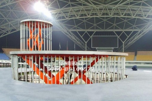 東莞華楠駿業(yè)關于升降舞臺的概念