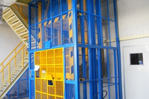 鏈條式升降平臺(tái)有哪些用途？安全性能有哪些？