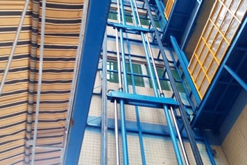 清潔高空作業(yè)平臺的方式及要求是什么？