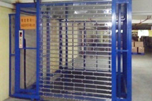 50噸重載直頂式升降機(jī)使用須知