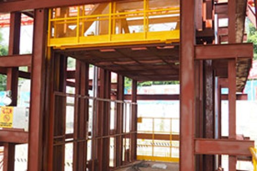 更換施工升降機油管需要注意哪些要點？