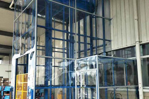 蕪湖美的公司定制室外直頂式升降機(jī)