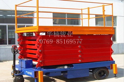 自行式升降機(jī)平臺(tái)選擇電驅(qū)動(dòng)和液壓驅(qū)動(dòng)方式哪個(gè)好？