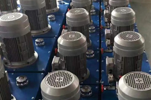 電機(jī)在升降平臺(tái)設(shè)備中的作用是什么？