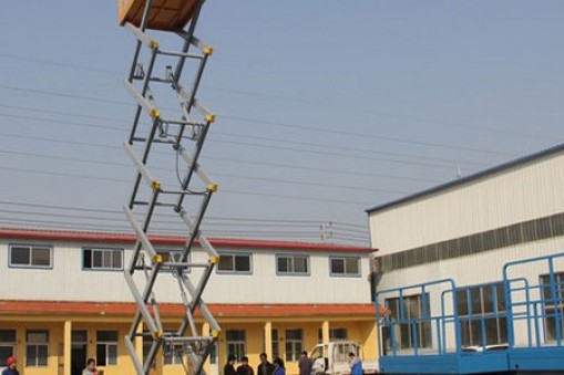 移動(dòng)式升降機(jī)常見的5種分類及特點(diǎn)