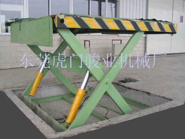 貨柜車標(biāo)準(zhǔn)升降平臺(tái)