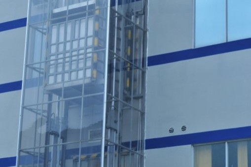 液壓升降機(jī)使用時(shí)提升緩慢的原因是什么？