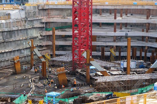 2017華楠駿業(yè)級杰作：深圳夏城大廈巨柱斜面爬模工程