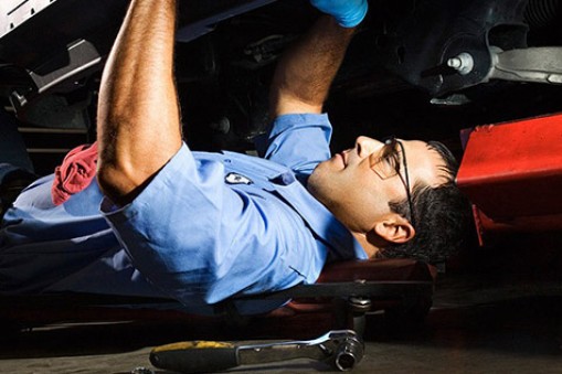 2017華楠駿業(yè)解讀：液壓升降平臺(tái)保養(yǎng)知識(shí)