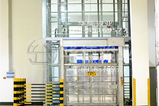 液壓升降平臺(tái)液壓油如何清理?