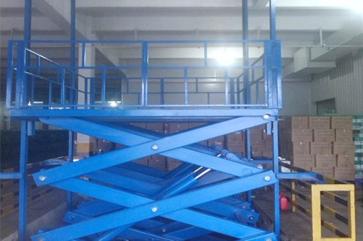 黑龍江升降機廠家、導軌式升降平臺廠家