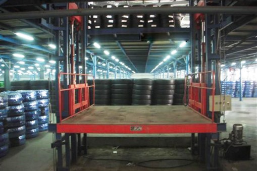 重慶榮昌升降機(jī)、液壓電梯廠家