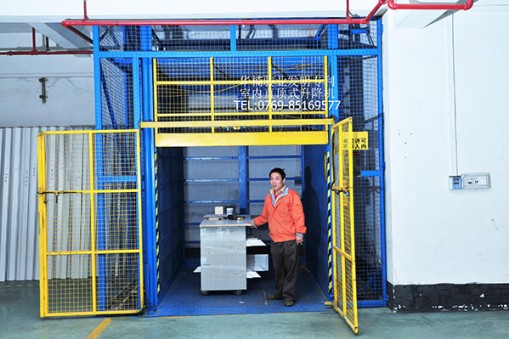 涼山升降機(jī)、運(yùn)貨液壓電梯廠家