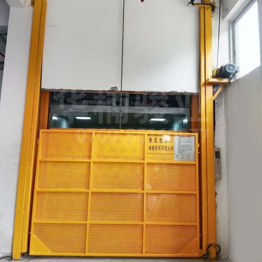 紡織行業(yè)公司升降機