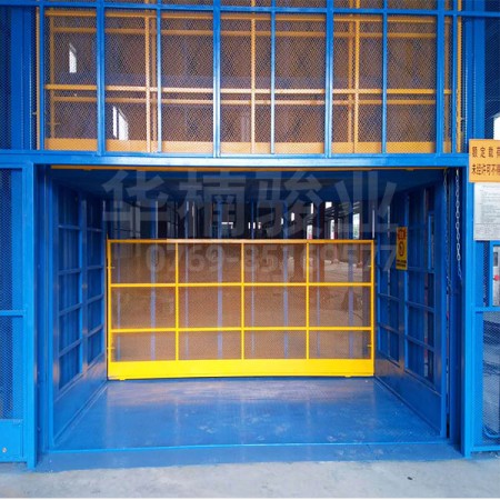 紡織行業(yè)專用升降機(jī)