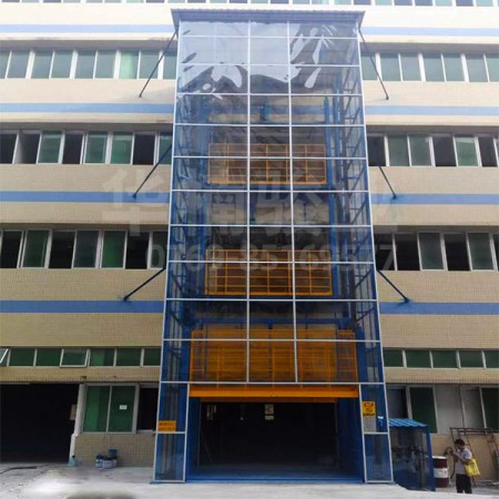 激光行業(yè)升降機(jī)案例