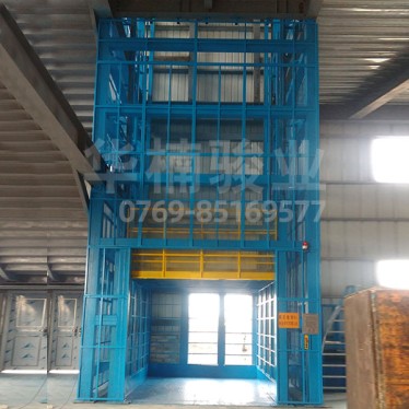 物流公司專(zhuān)用升降機(jī)