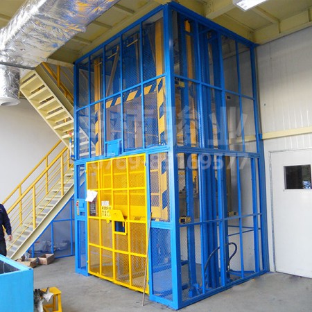 五金電子專用升降機(jī)