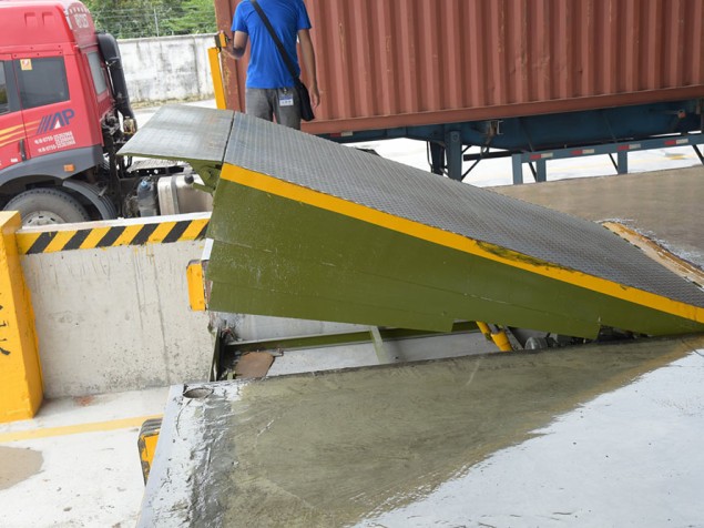 液壓固定調(diào)節(jié)板