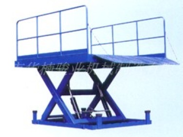 標(biāo)準(zhǔn)貨柜車升降平臺(tái)