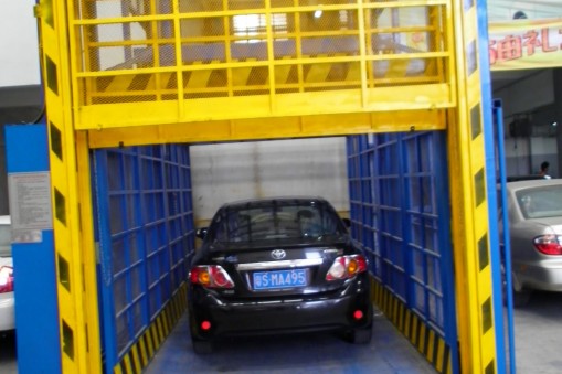 供應(yīng)液壓升降平臺(tái)，選擇華楠駿業(yè)