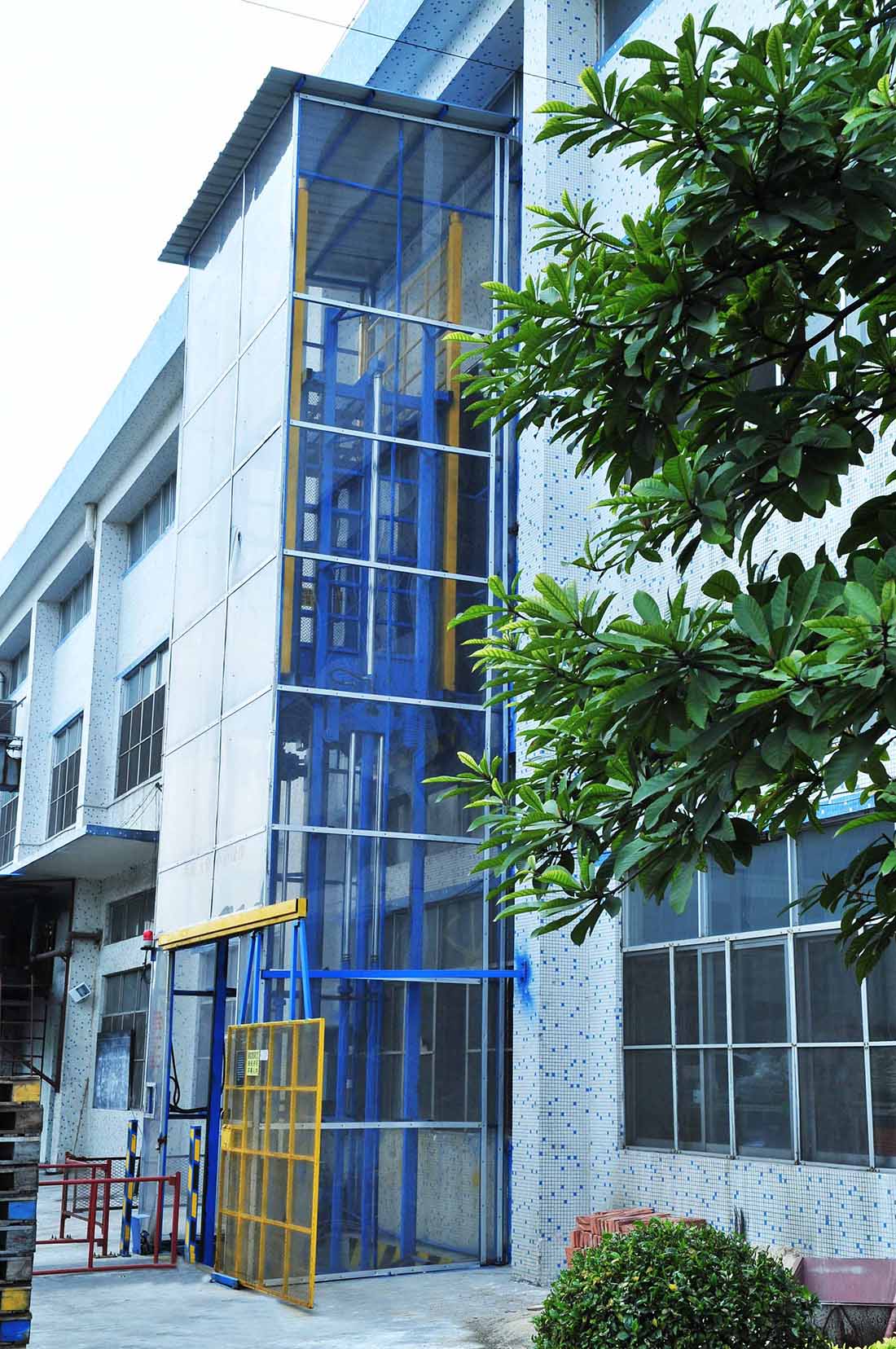 選購升降機(jī)注意事項(xiàng)