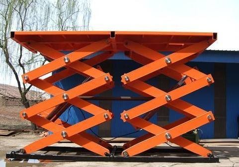 正確操作剪叉式升降平臺(tái)注意事項(xiàng)